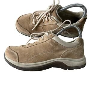 Cabelas Women’s Shoes Beige Suede Hiking Trail Sneakers 82-4219 Size 6.5